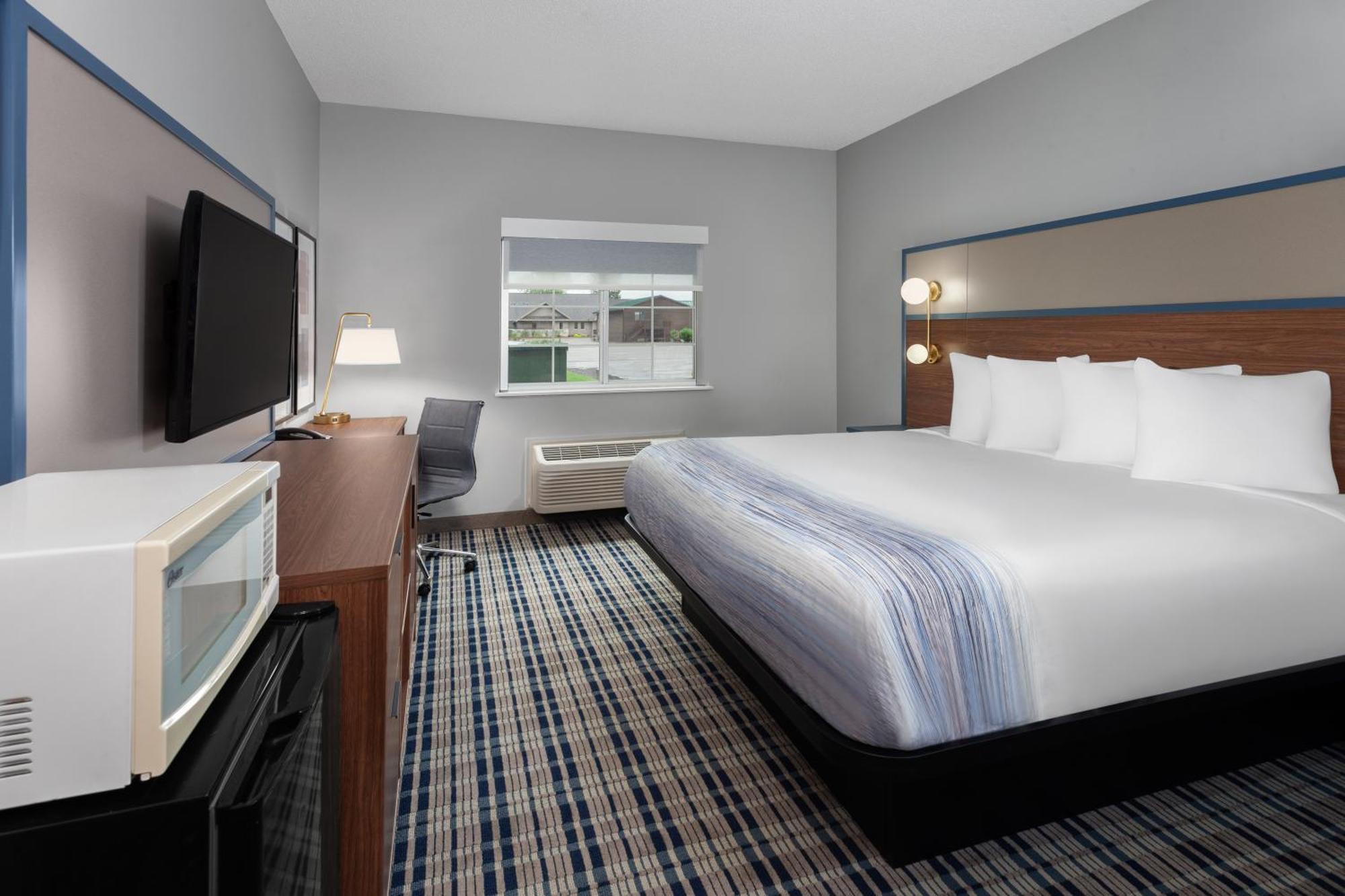 Americinn By Wyndham Eagle River Downtown Exterior foto